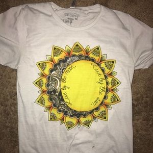“Live by the sun, love by the moon” t-shirt